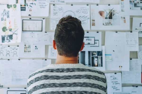 Brainstorming-Techniken: Ideenfindung leicht gemacht Brainstorming-Techniken: Ideenfindung leicht gemacht