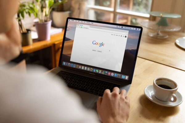 Google-Ranking-Faktoren: Mythos vs. Realität Google-Ranking-Faktoren: Mythos vs. Realität